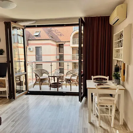 B48 In Tarsis Club Complex Z Widokiem Na Basen Appartement Slantchev Briag