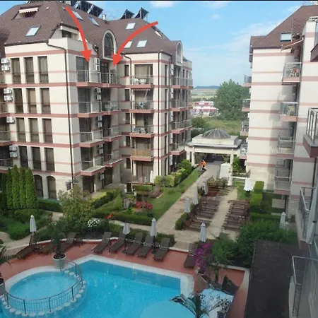 B48 In Tarsis Club Complex Z Widokiem Na Basen Apartman *