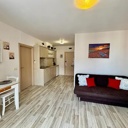 B48 In Tarsis Club Complex Apartman *