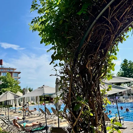 B48 In Tarsis Club Complex Z Widokiem Na Basen Lägenhet *